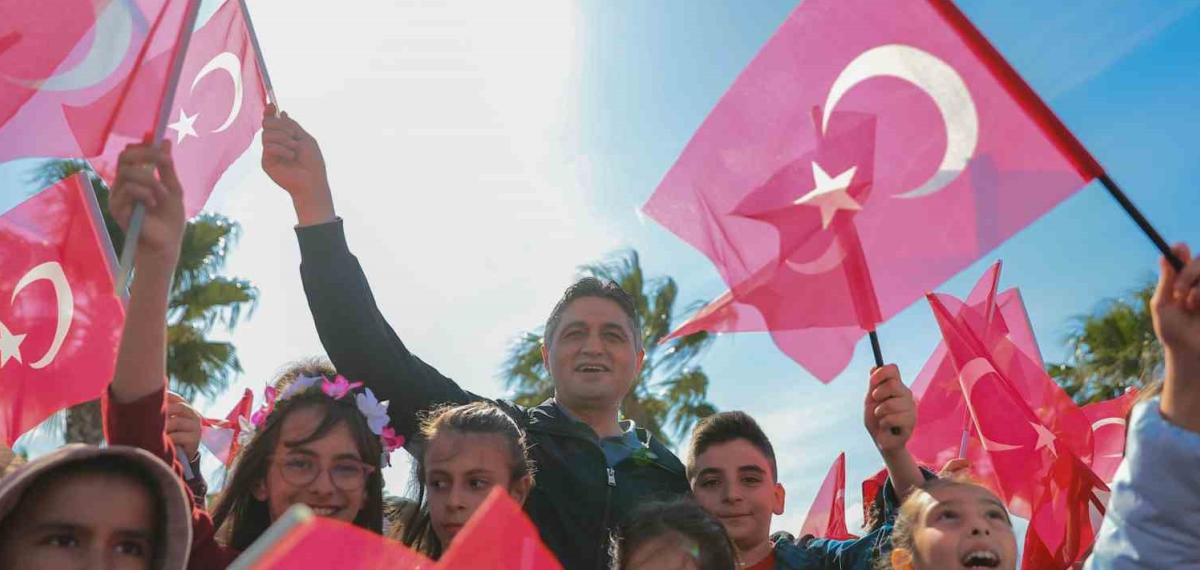 Aliağa’da 23 Nisan Çocuk Bayramı Coşkuyla Kutlandı