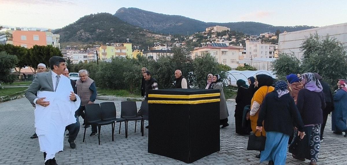 Anamur’da Hacı Adaylarına Kabe Maketiyle Uygulamalı Eğitim