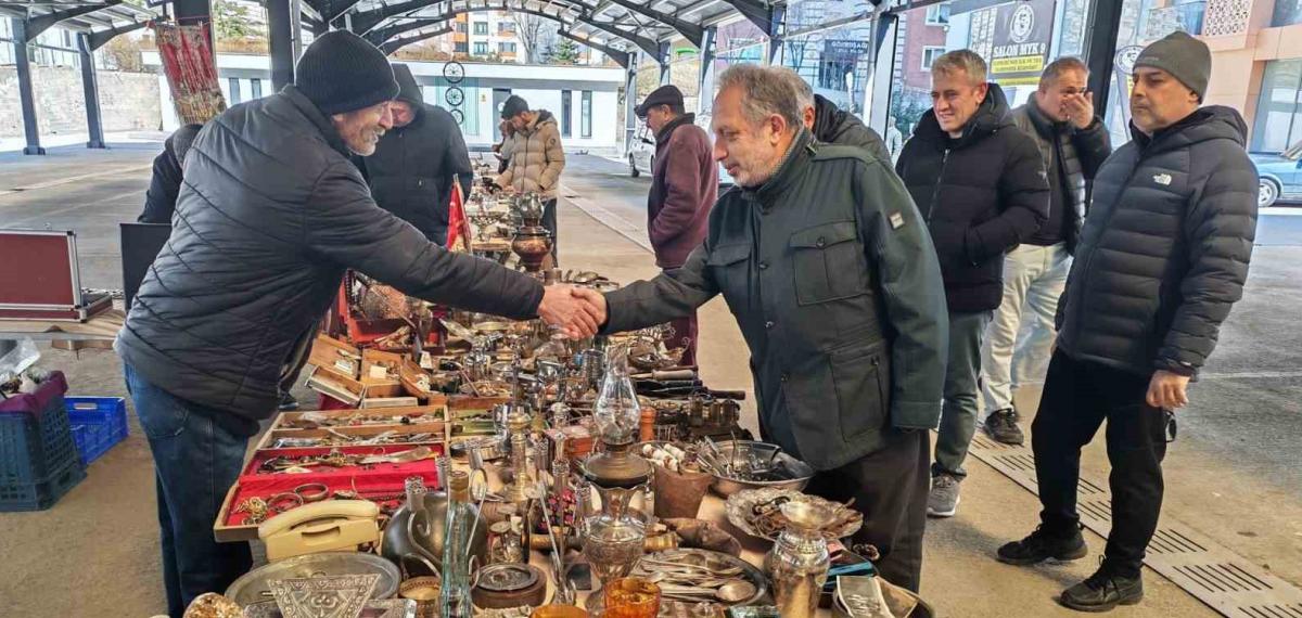 Antikacılar Baharı Karşılıyor