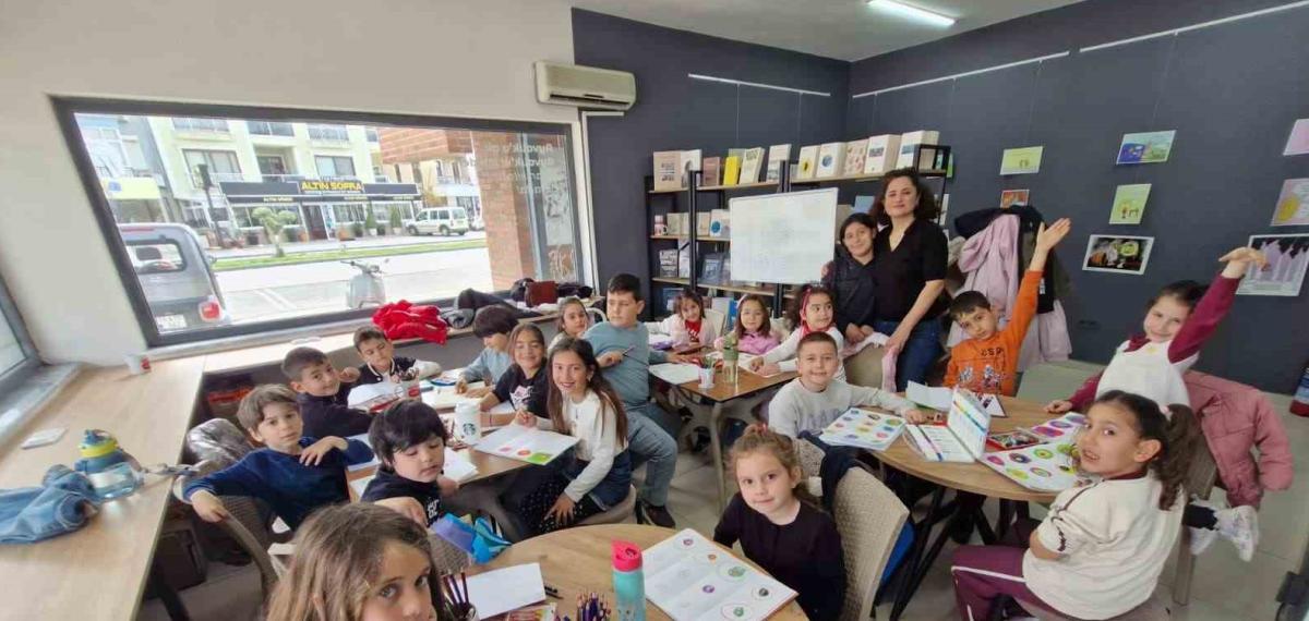 Ayvalık Belediyesi’nin Resim Atölyelerine Yoğun İlgi