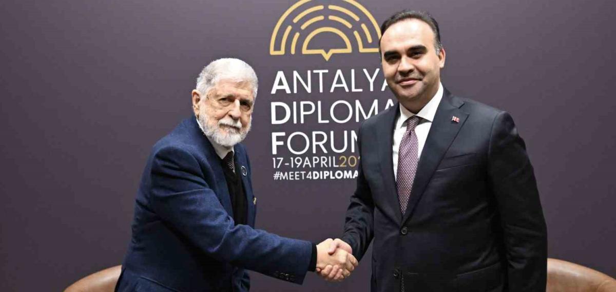 Bakan Kacır, 5. Antalya Diploması Forumu’nda Çeşitli Ülkelerden Üst Düzey İsimlerle Bir Araya Geldi