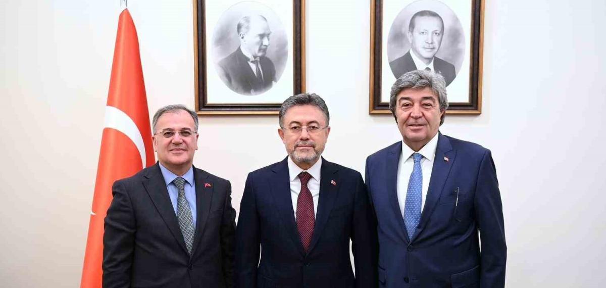 Başkan Özdoğan Ankara’da: “Hacılar İçin Durmadan Çalışıyoruz”