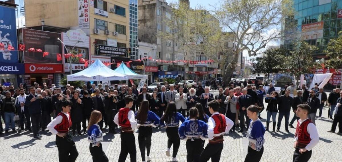 Başkanı Mehmet Ertaş Vanlıların Kurtuluş Coşkusuna Ortak Oldu