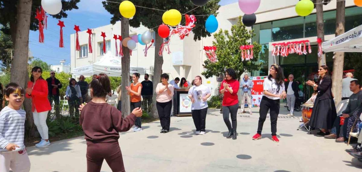 Bodrum’da Özel Çocuklar Sahnede Alkış Aldı