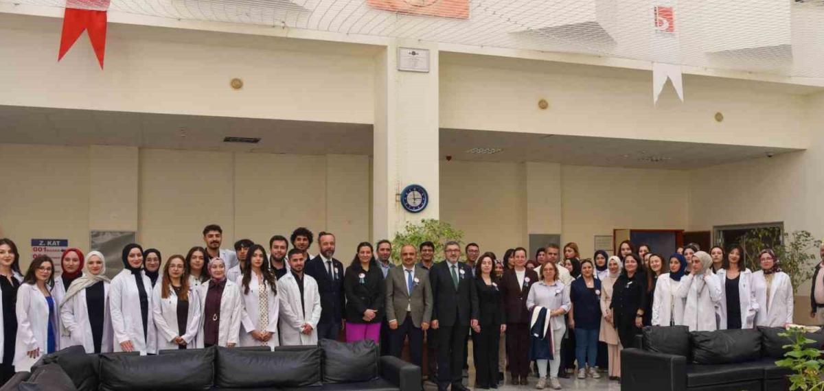 Bşeü’de Beyaz Önlük Giyme Töreni Coşkuyla Gerçekleşti