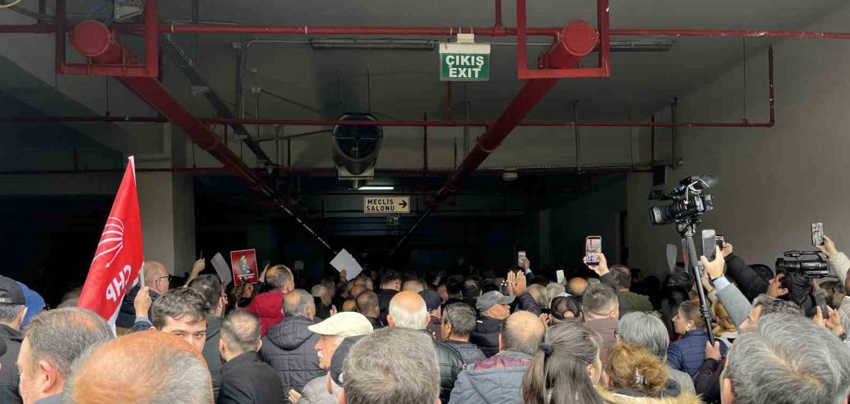 Bursa Büyükşehir Belediye Meclisi’ndeki Seçim Öncesi Gerginlik Yaşandı