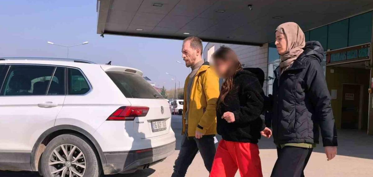 Bursa’da Genç Kızların Bıçaklı Kavgası: 1 Tutuklama