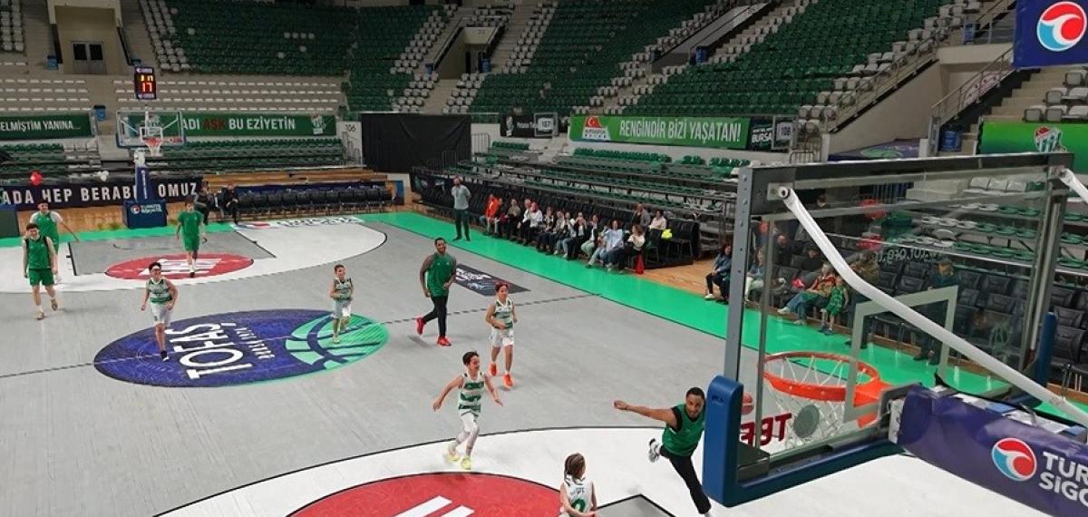 Bursaspor Basketbol Takımı’nı 1.20’lik Minikler Terletti