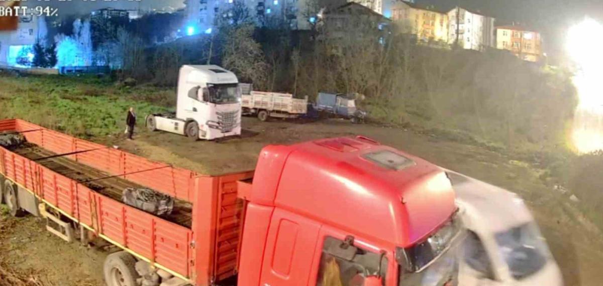 Çaldığı Tırı Satamayınca Dolandırıldı, Polise ’Mağdur’ Rolü Yapınca Yakayı Ele Verdi