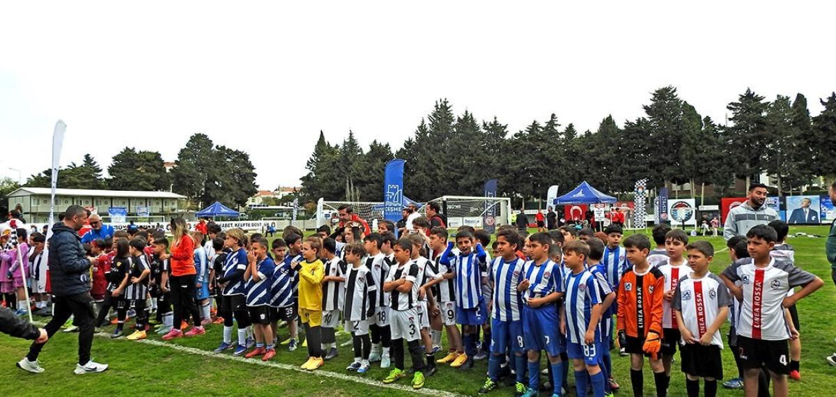 Çeşme’de U9 Futbol Festivali Coşkusu