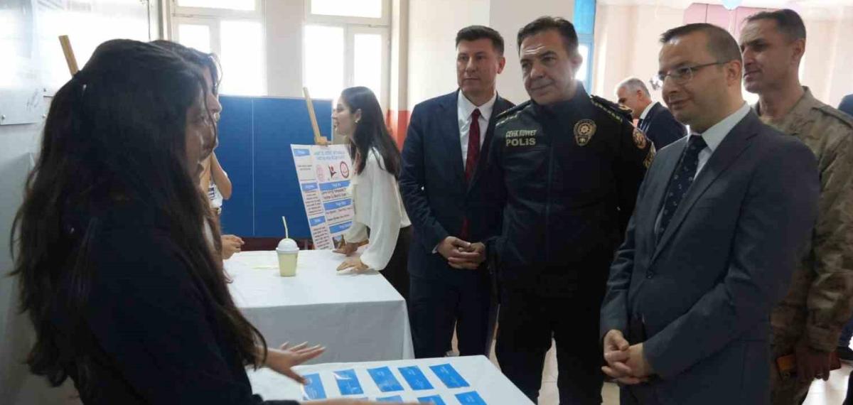 Cizre’de Bilim Fuarı Yoğun İlgi Gördü