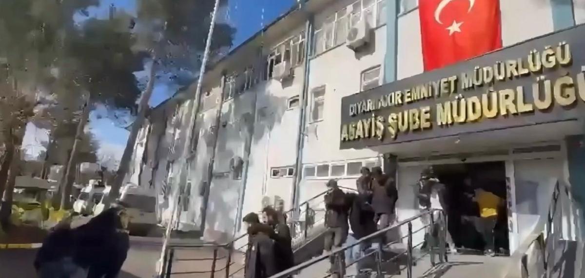 Diyarbakır’da Dolandırıcılık Operasyonu: 10 Tutuklama