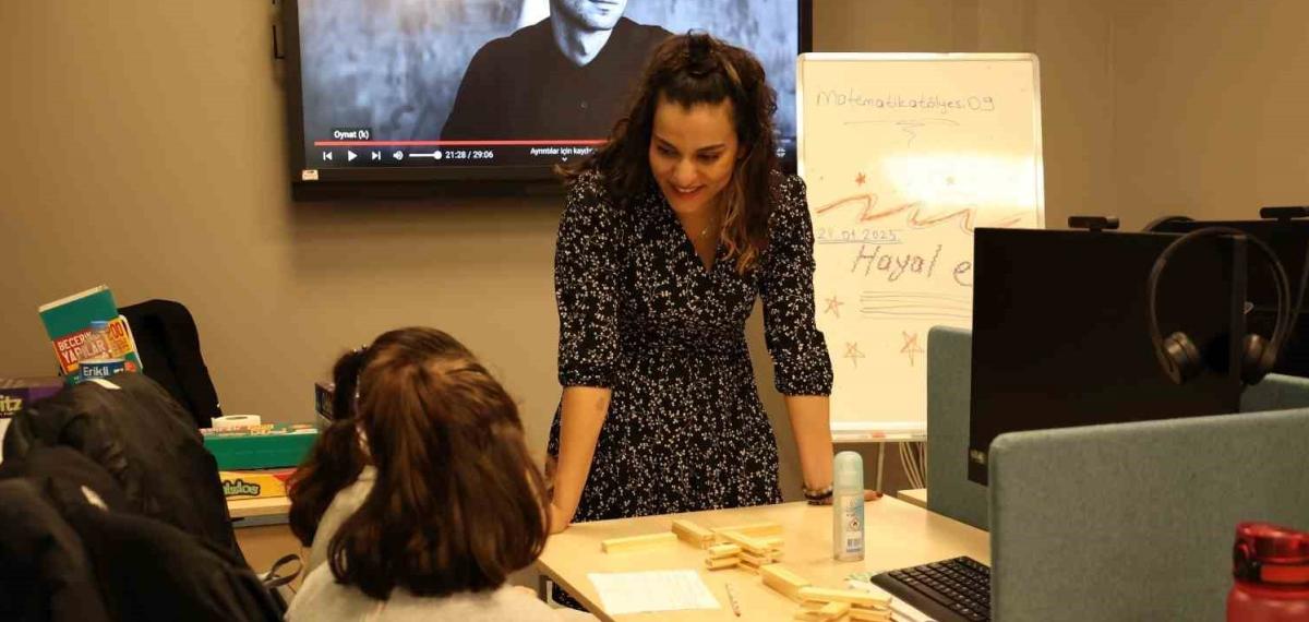 Efeler Belediyesi Dijital Gençlik Merkezi Gençlerin Uğrak Noktası Oldu