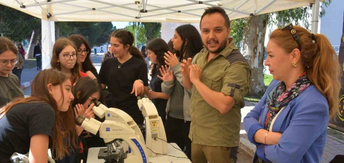 Ege Üniversitesinde, Bilimle Çocukların Neşesi Buluştu
