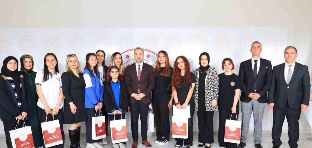 Elazığ’da Derece Giren Öğrenciler Ödüllendirildi