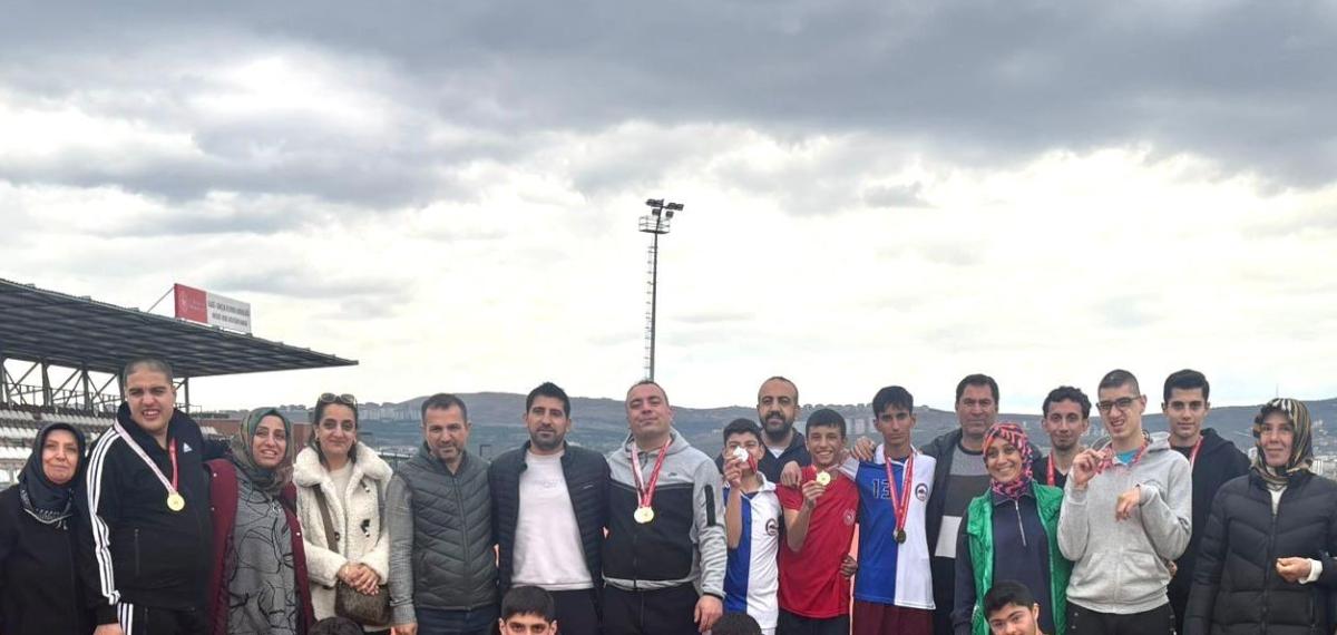 Elazığ’da Özel Sporcuların Masa Tenisi ve Atletizm Heyecanı