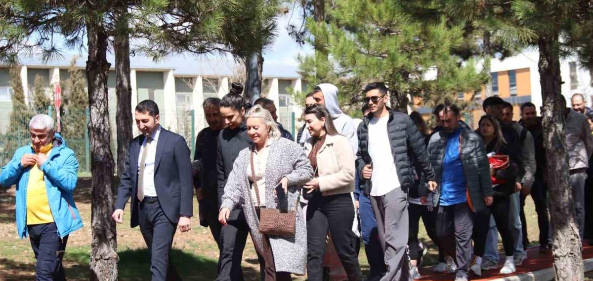 Elazığ’da Sağlık İçin Yürüdüler