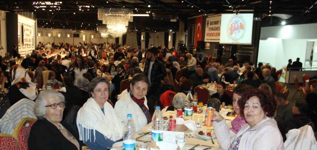 Erzincanlılar İzmir’deki Dayanışma Gecesinde Bir Araya Geldi