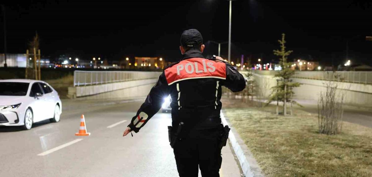 Erzurum Emniyeti Suça ve Suçluya Göz Açtırmıyor: 284 Şahıs Adalete Teslim Edildi