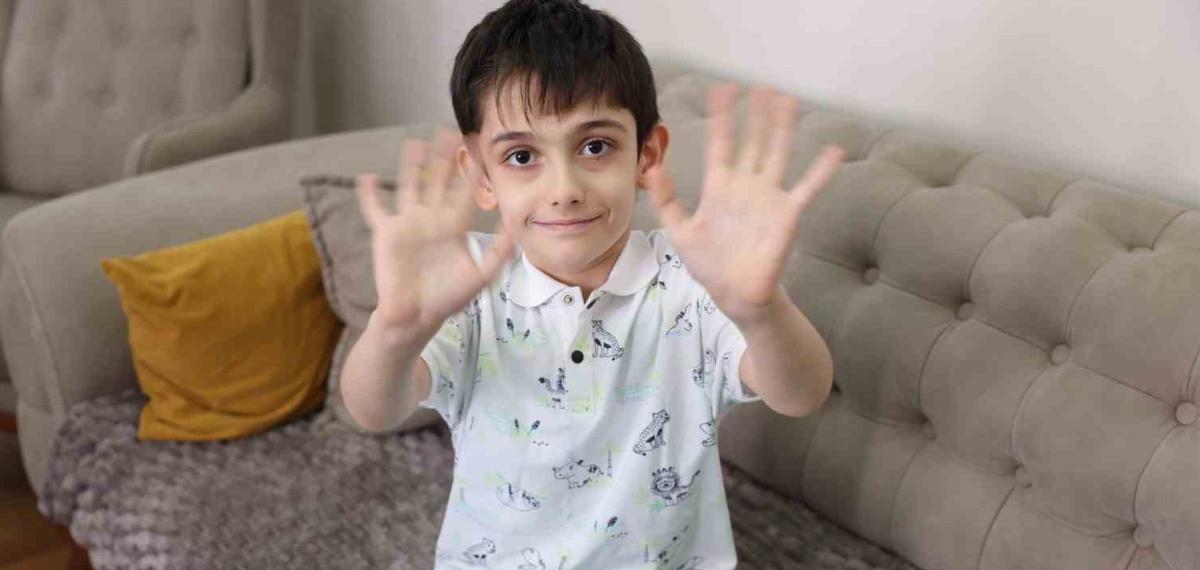 Evde Eğitim Gören Özel Çocuklara 23 Nisan Sürprizi