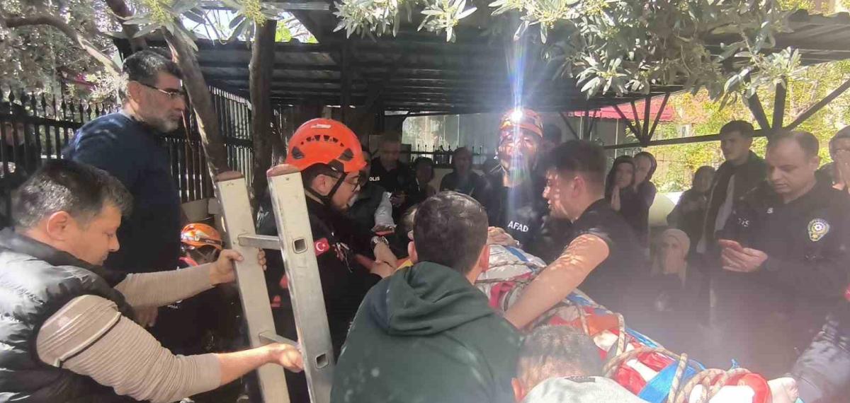 Foseptik Çukuruna Düşen 10 Yaşındaki Çocuk Operasyonla Kurtarıldı