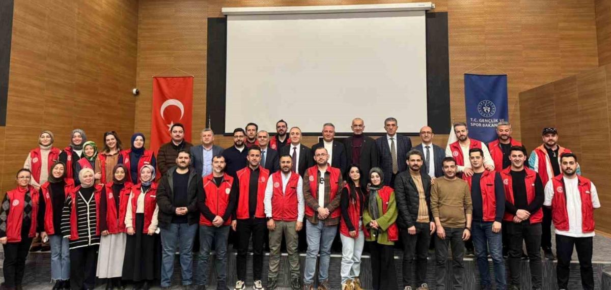 Gençlik Merkezleri Yeni Yol Haritasını Belirledi