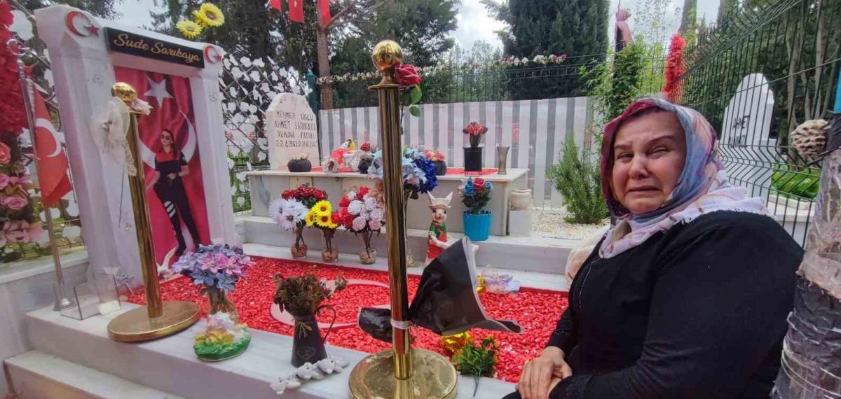 Güvenlik Kameralı Polis Mezarından Hırsızlık, Anneyi Gözyaşlarına Boğdu