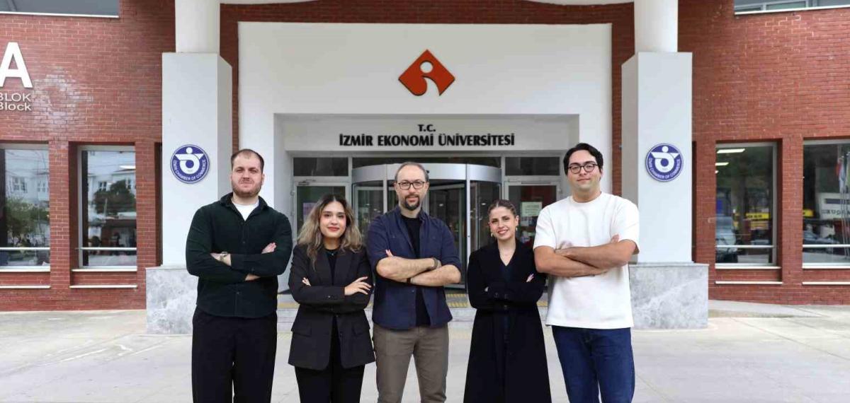 İeü’lü Gençler, 27 Katlı Ofis Tasarımıyla Finale Kaldılar
