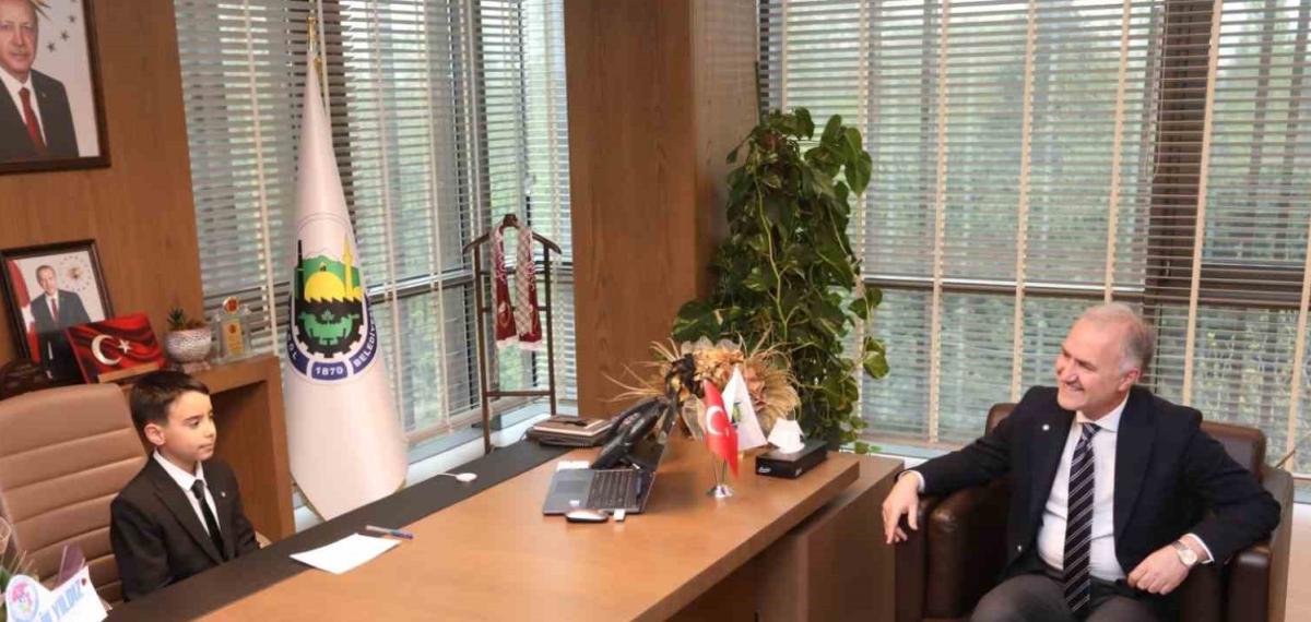 İnegöl’de Başkanlık Koltuğuna Umut Alp Yiğit Oturdu