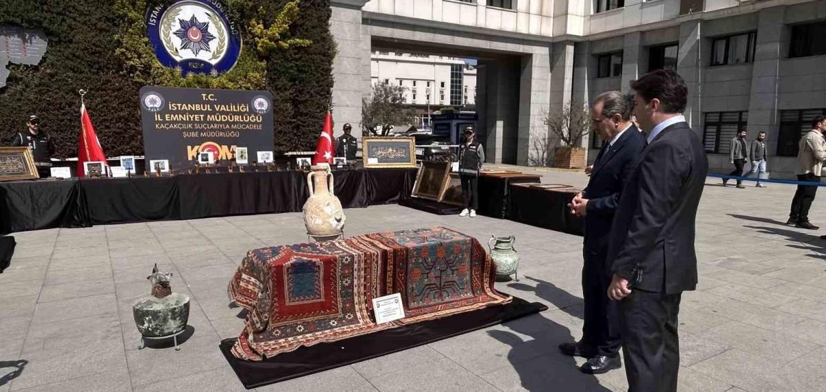 İstanbul’da Tarihi Eser Operasyonu: Yesarizade Kazasker Mustafa İzzet Efendi’nin Yaptığı Tablo da Ele Geçirildi