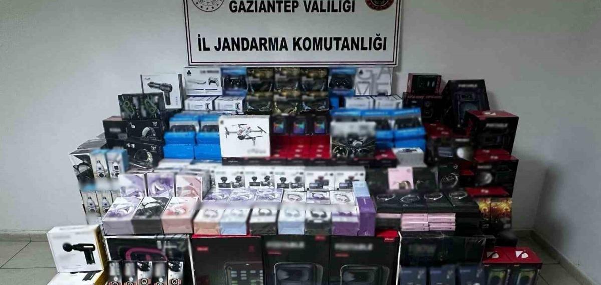 Jandarmanın Uyuşturucu ve Kaçakçılık Operasyonlarında 311 Şahıs Yakalandı