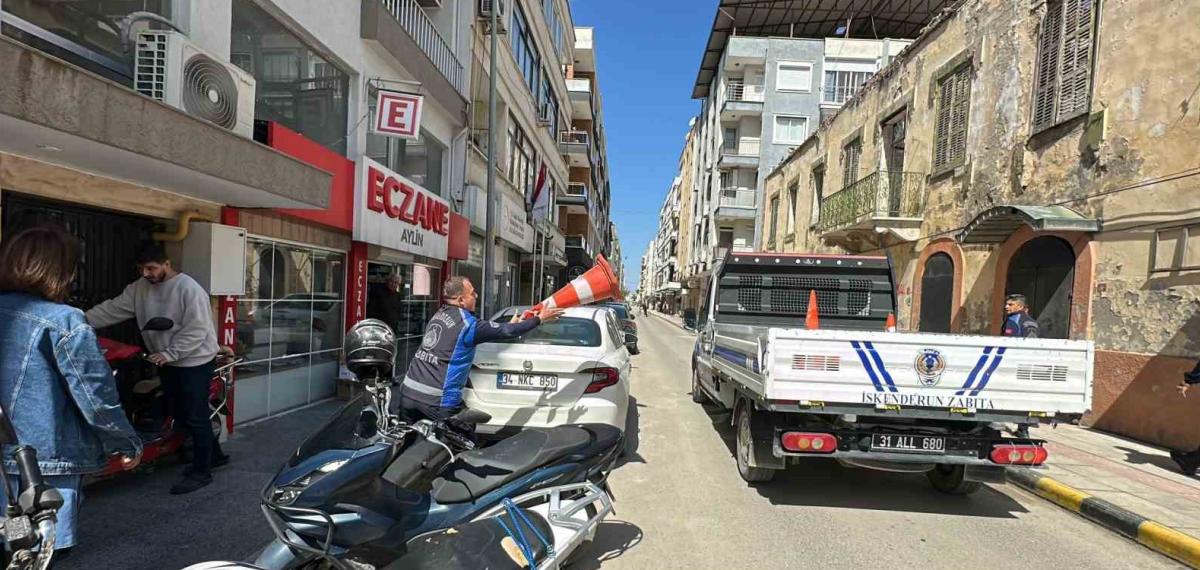 Kaldırım İşgalini Önlemek İçin Operasyona Çıkan Zabıtanın Görev Aşkı, Esnafın Israrını Yendi