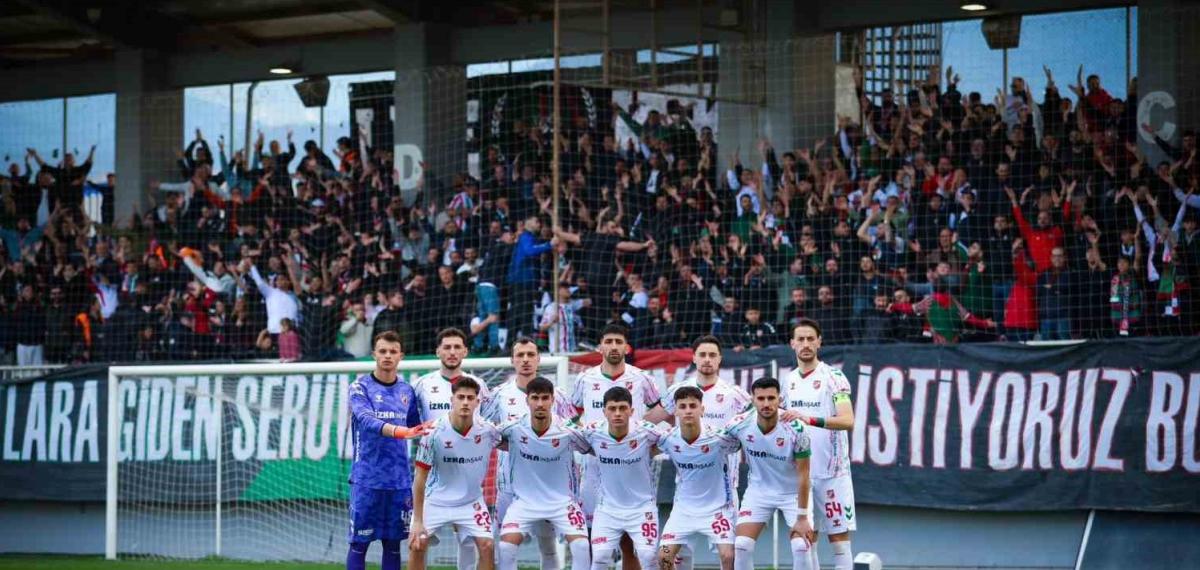 Karşıyaka, Son 4 Maçın 3’ünde Rakip Fileleri 5’er Kez Havalandırdı