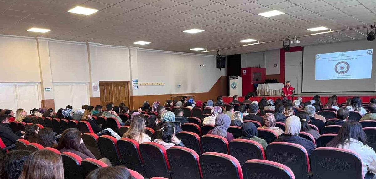 Kars’ta 442 Öğretmene Terörle Mücadele Farkındalık Eğitimi