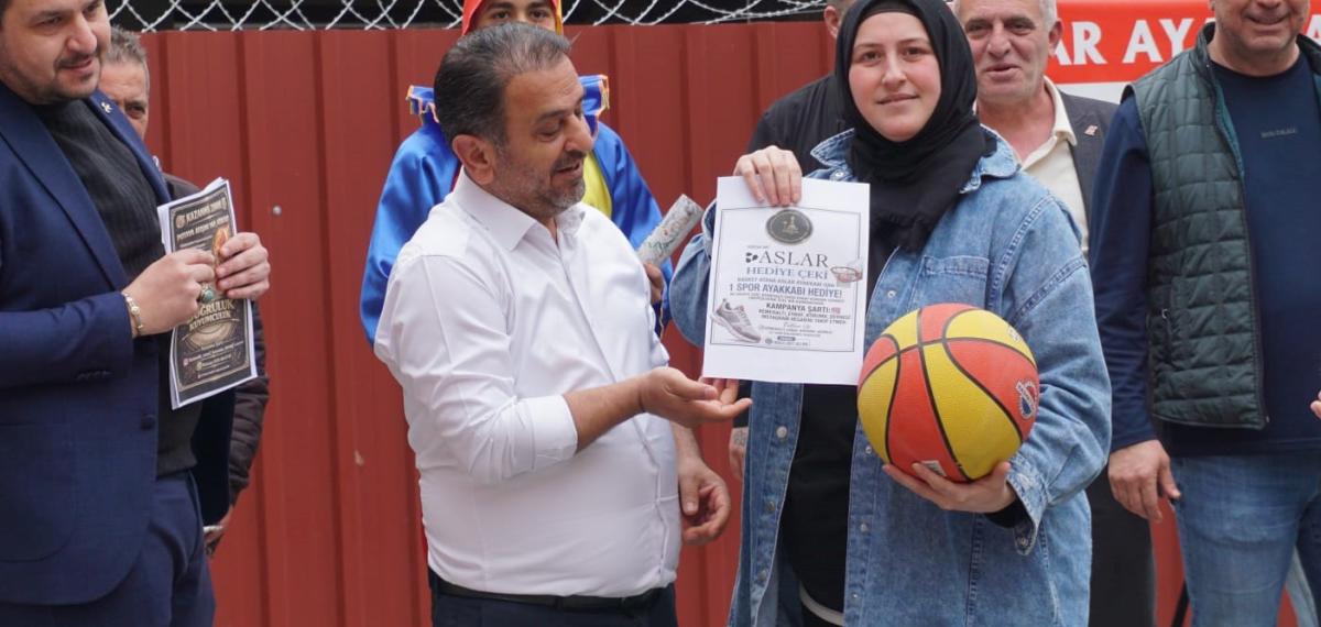 Kemeraltı’nda Gram Altın Ödüllü Basketbol Etkinliği