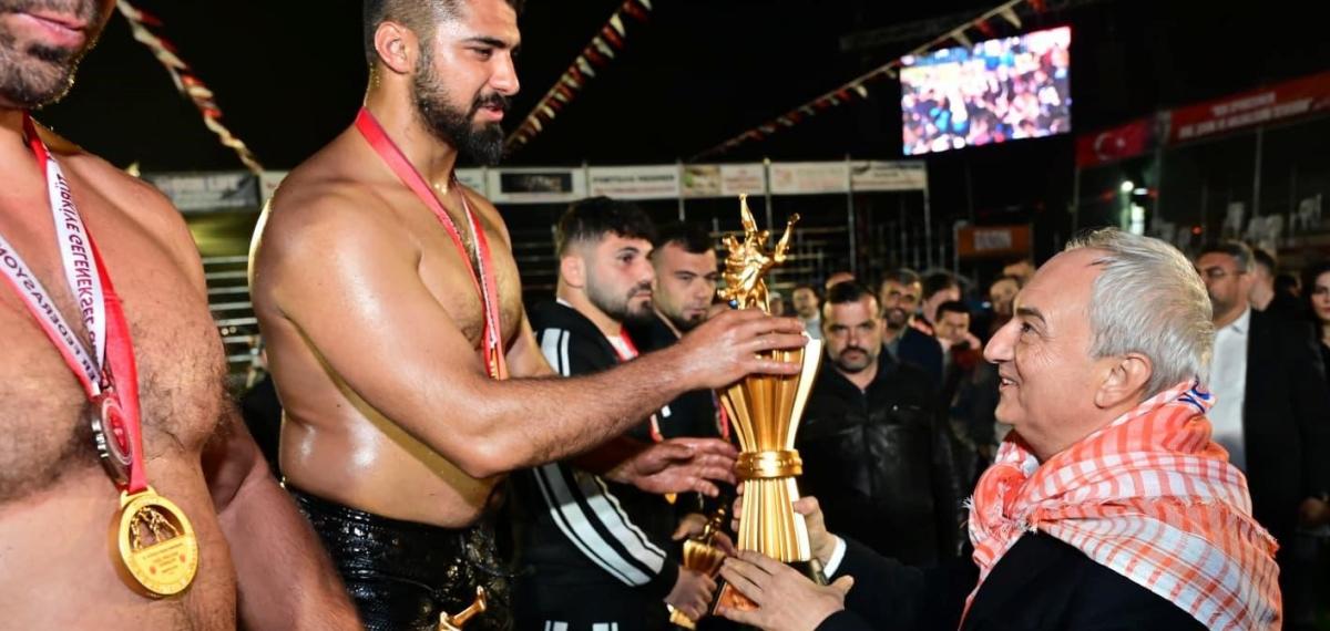 Kepez’in Başpehlivanı Enes Doğan