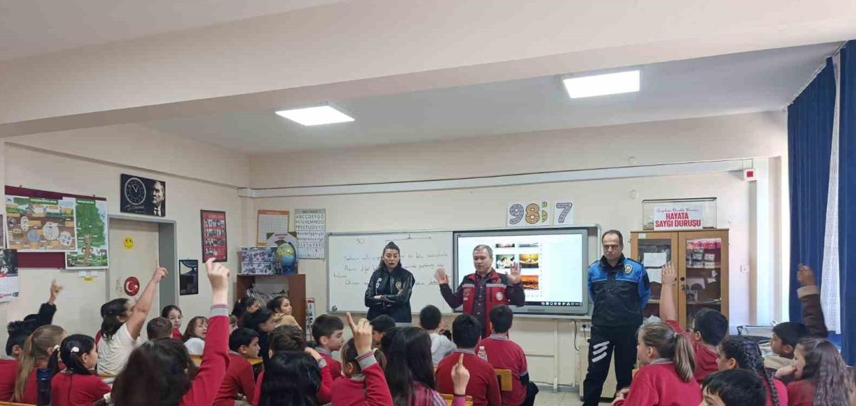 Kırklareli’nde “Mahremiyet, Akran Zorbalığı ve Güvenli İnternet” Eğitimleri