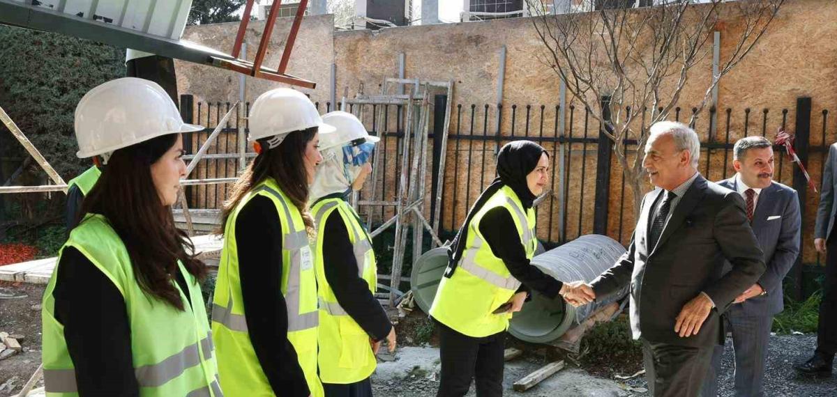 Küçükçekmece Belediye Başkanı Çebi, İlçedeki Yatırımları Yerinde İnceledi