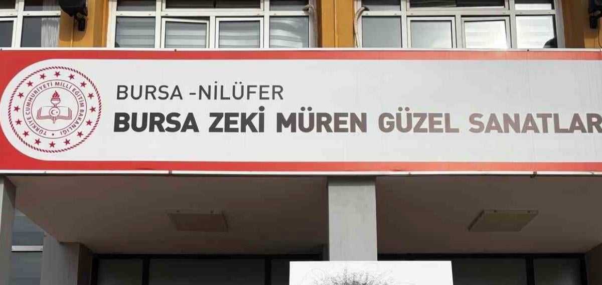 Lise Öğrencileri Mezun Olmadan Eserlerini Sergileyecek