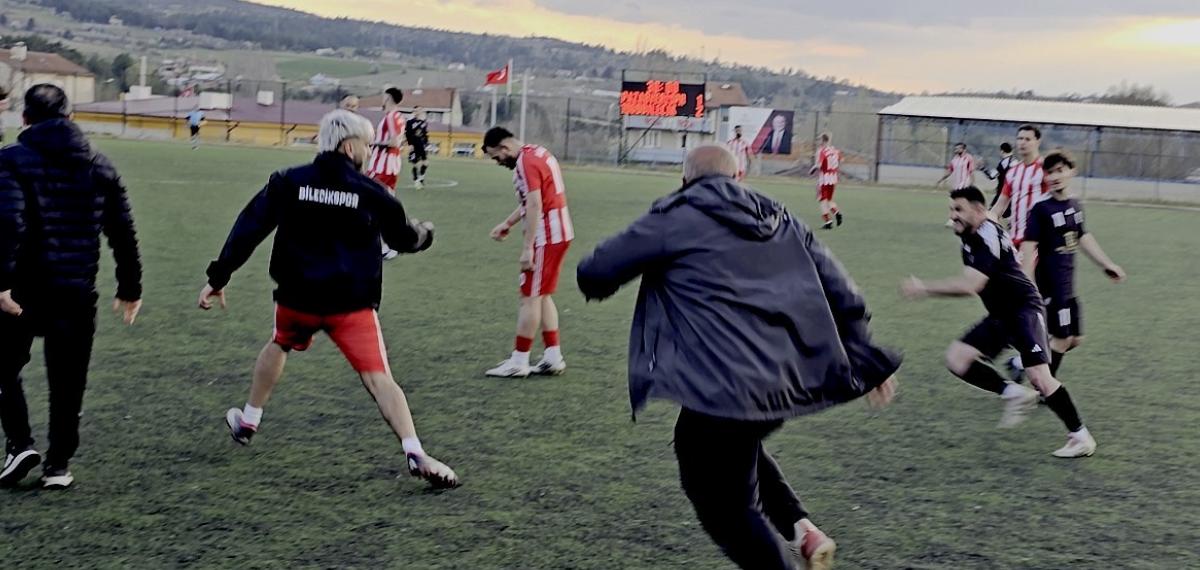 Maç Sonunda Saha İçi Bir Anda Ringe Döndü