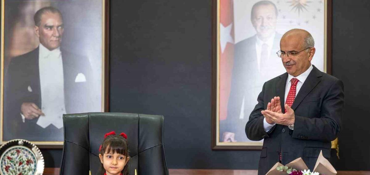 Malatya Büyükşehir Belediye Başkanı Sami Er, Koltuğunu Ece Sayar’a Devretti