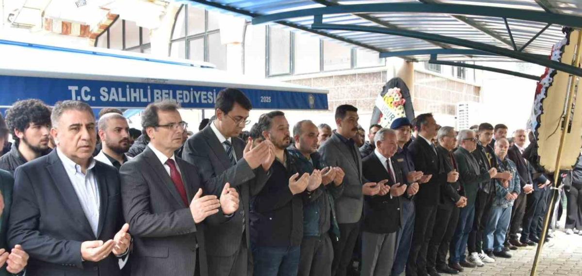 Manisa’da 17 Yaşındaki Sude Gelen Son Yolculuğuna Uğurlandı