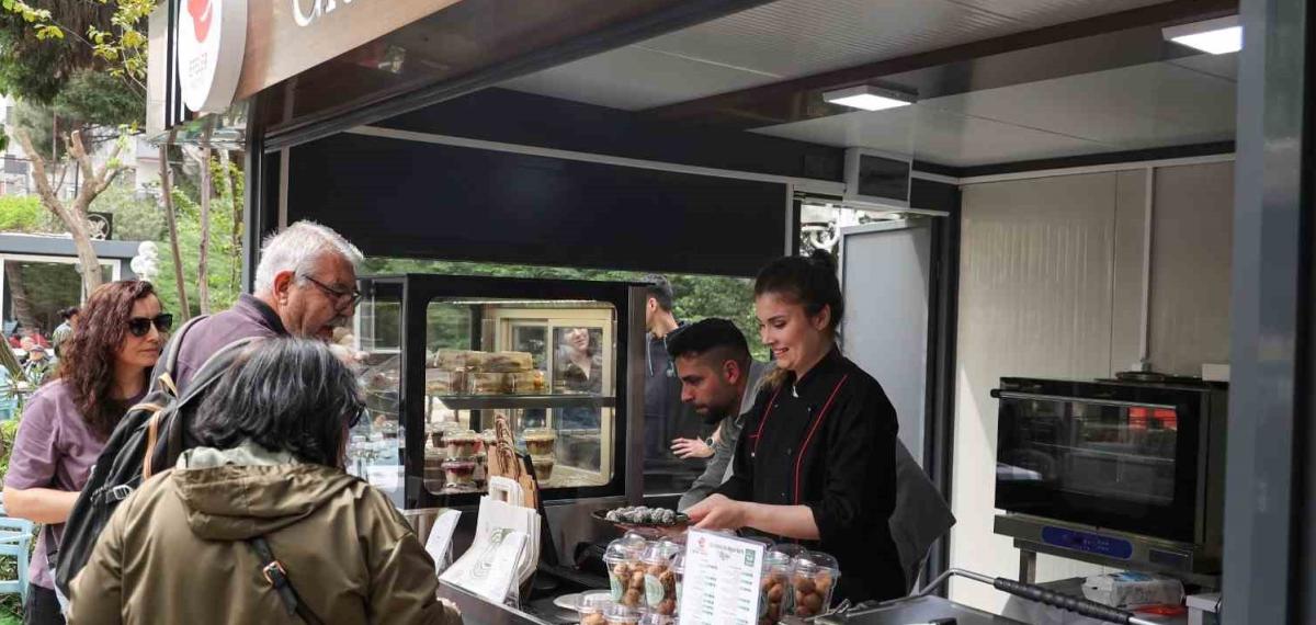 Menderes Park’ta Vegan Kafe Dönemi Yoğun İlgiyle Başladı