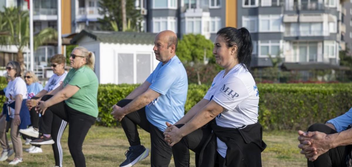 Mersin Sahilinde Sabah Sporu Buluşmaları Yoğun İlgi Görüyor