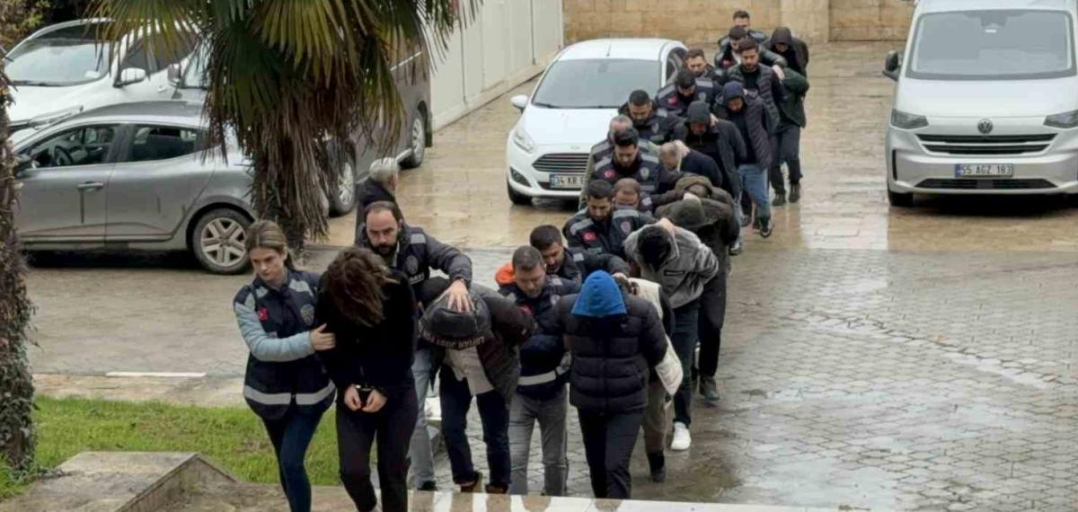 Milyonluk Araç Vurgunu Operasyonunda Yakalanan 30 Kişiden 13’ü Adliyeye Sevk Edildi