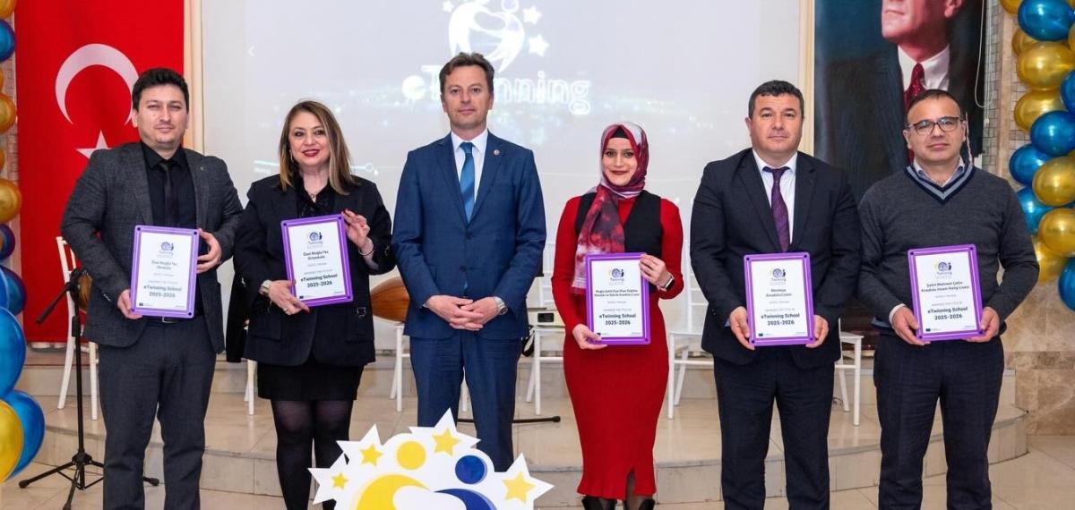 Muğla’nın Eğitim Yıldızları Ödüllendirildi