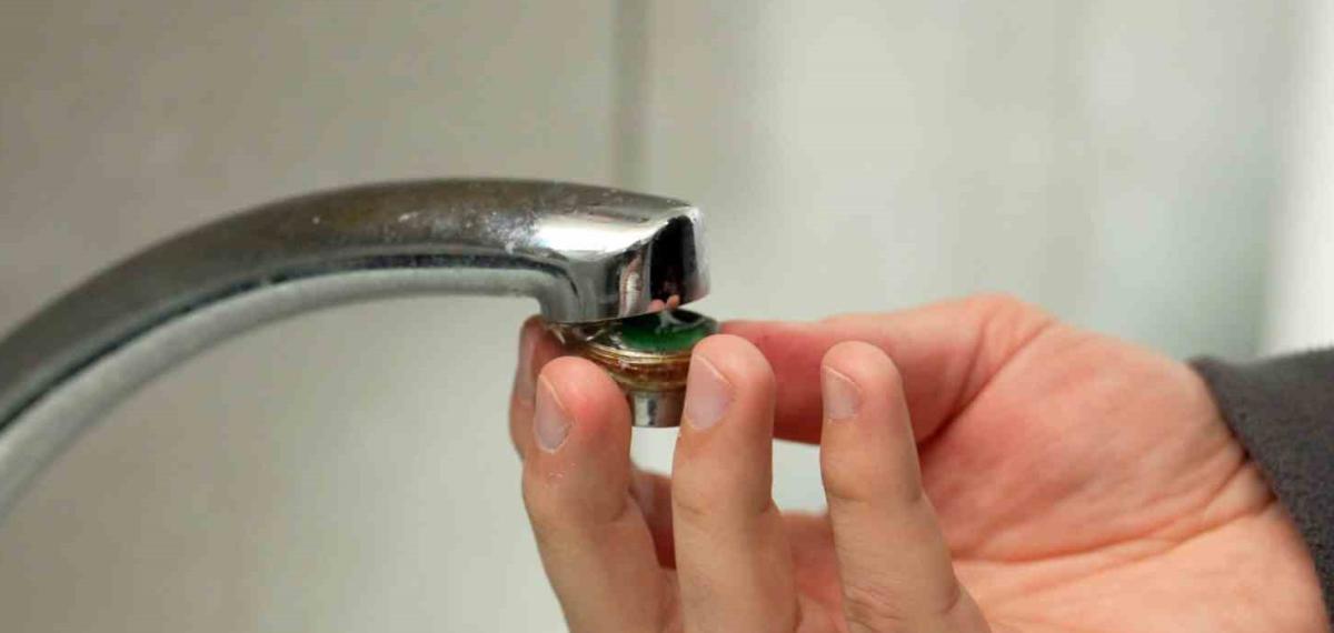 Musluğa Takılan Küçük Aparat, Suyu Yüzde 70 Kurtarıyor: Tasarruf Hamlesi