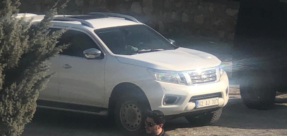 Mustafa Türkay Sonel’in Silahlı ve Kamuflajlı Fotoğrafı Ortaya Çıktı