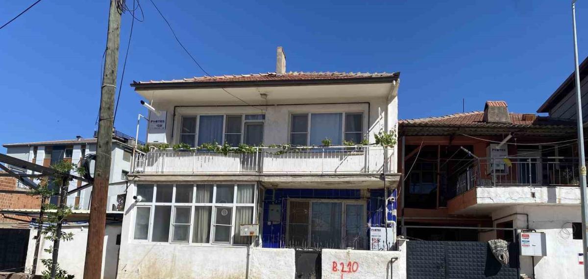 Namaz İçin Uyandı, Oğlunu Banyoda Ölü Buldu