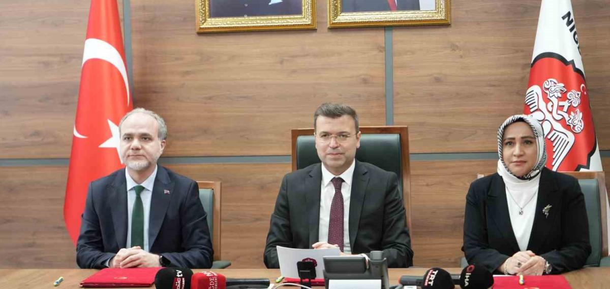 Niğde’de Akran Nezaketi ve Aile İçi İletişim İçin Kurumlardan Güç Birliği